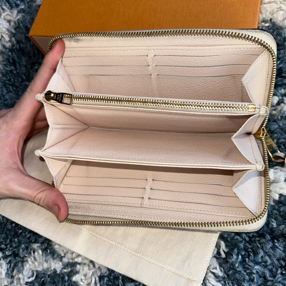 Louis Vuitton Amplant Visor Pool Zippy Wallet Empreinte Leather - Picture 4 of 12